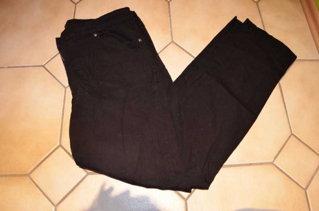schwarze Hose