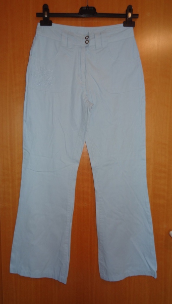 Schöne weiche hellblaue Hose für den Sport oder Alltag Gr. 152