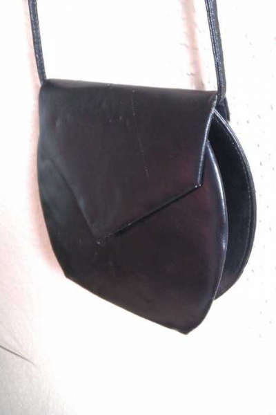 schöne schwarze vintage umhängetasche