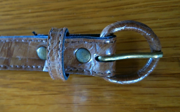 Brauner Lack-Gürtel retro