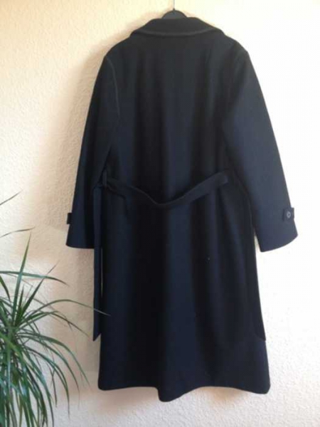 schöner schwarzer Mantel von Euringer 