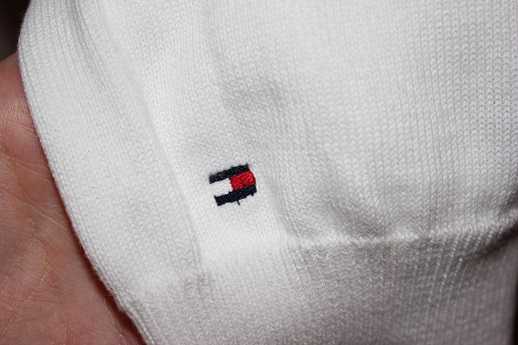 weißer Pullover mit V-Ausschnit von Tommy Hilfiger, Größe M