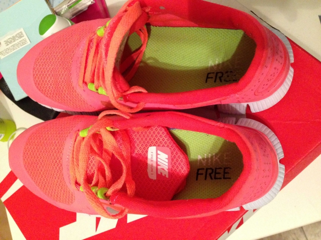 Nike Free Run 5.0 hot punch gr.39 Neu