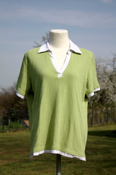 T-Shirt hellgrün weisse Einsätze Polokragen