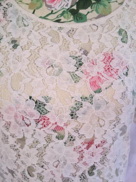 Süßes T-Shirt Spitze