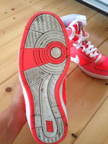 Neon Pinke Nikes !