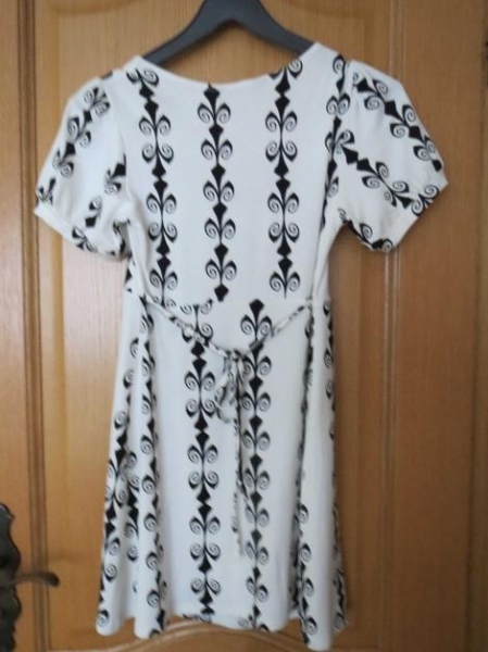 Kleid, Tunika, Gr.36/38, schwarz-weiß, neu