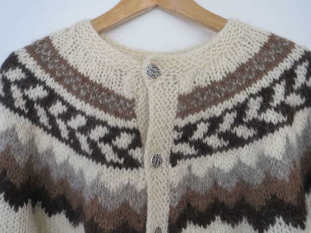 Wunderschöner vintage Strickpulli/Jacke aus Island 