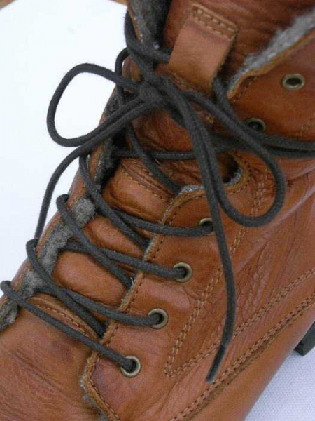 rotbraune Echtleder Schnürstiefel