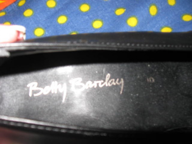 *** NEU ~ Tolle Schuhe mit kleinem Absatz *** 