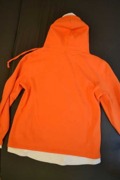 Stylischer Orange/Weißer Hoodie