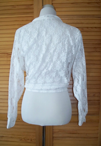 VINTAGE// Cardigan/ Bolero/ Bluse aus weißer Spitze zum Binden Gr. 36-40