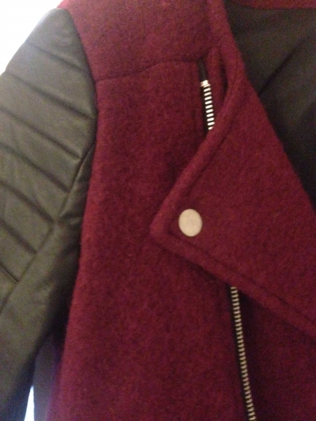 Bikerjacke mit Lederärmeln