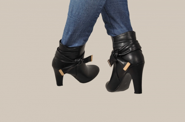 Stiefelette ModeQueen mit Schleife Schwarz gefüttert hoher Absatz