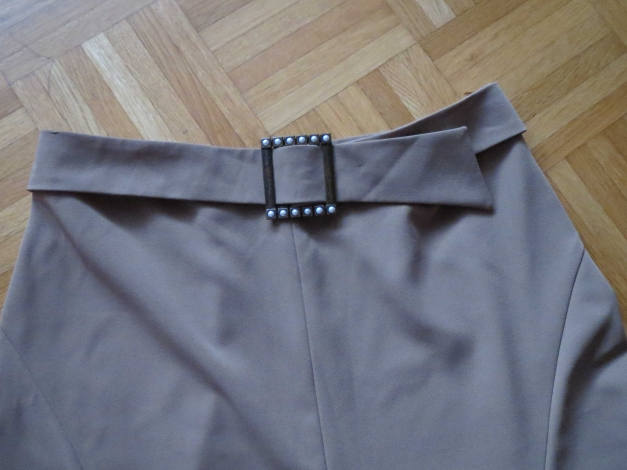 Rock, Gr.42/M, beige, schick, neuwertig