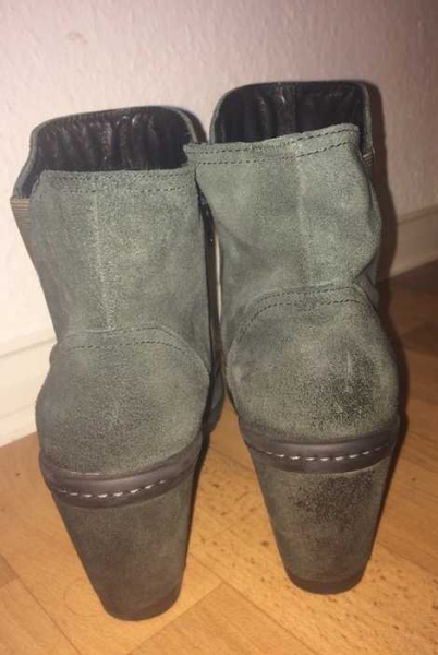 Chelsea Boots mit Keilabsatz Dunkelgrün