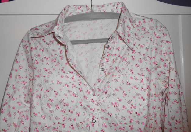 Bluse mit Blumenmuster, Größe S