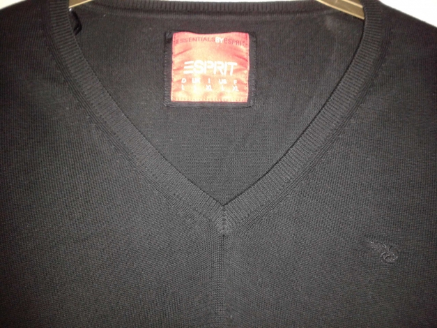 Schwarzer Pulli von Esprit