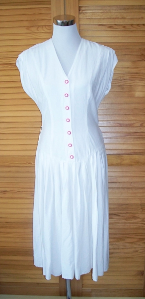 VINTAGE// Wadenlanges weißes 80er-Sommerkleid mit Flügelärmeln und pinkem Gürtel von *Fashion Style* Gr. 36/ 38