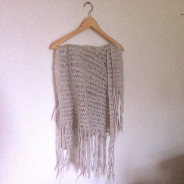 Weißer Wollschal Strickschal Oversize