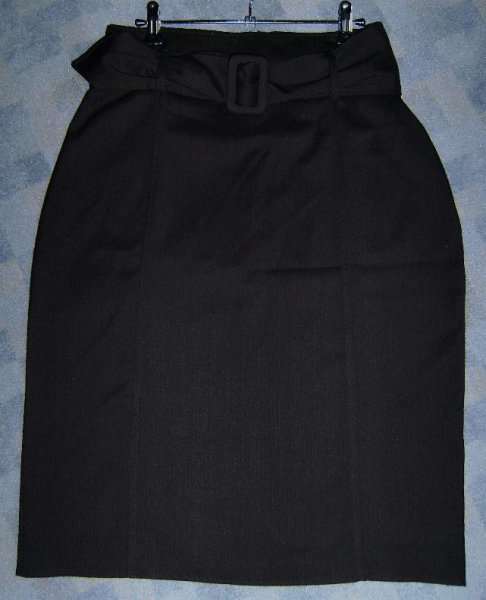 Rock von Yessica, knielang, Tulpenform, Gr. 40 Farbe: schwarz