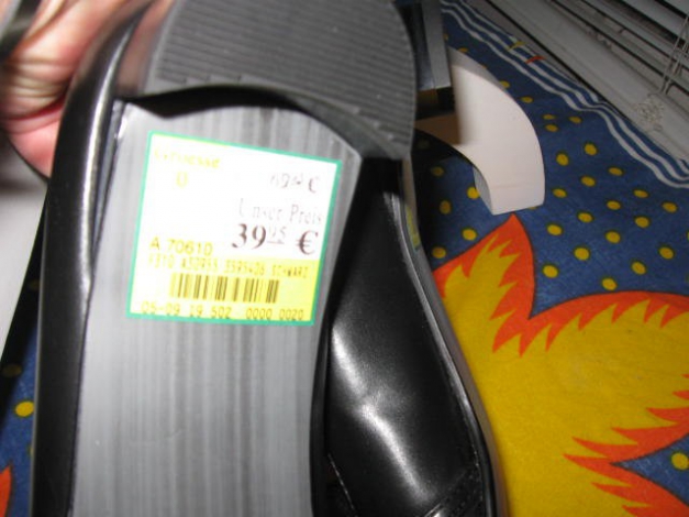 *** NEU ~ Tolle Schuhe mit kleinem Absatz *** 