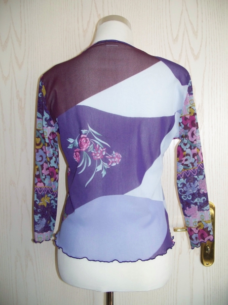 Transparentes Shirt mit Rosen im 70er-Vintage-Style Gr. 36/ 38