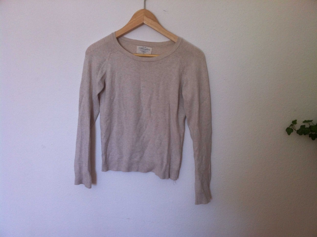 Beiger Pullover 