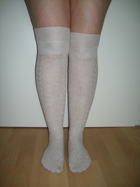 Weiße Overknee Strümpfe