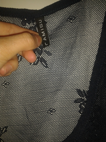 Schönes Spitzenoberteil dunkelblau