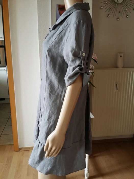 Wunderschöne Tunika in grau vonWunderschöne Tunika in grau von Authentic Clothing Company