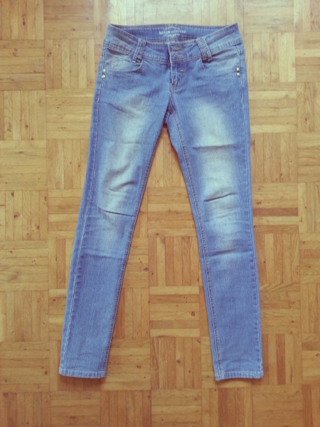 hellblaue Röhrenjeans, vintage