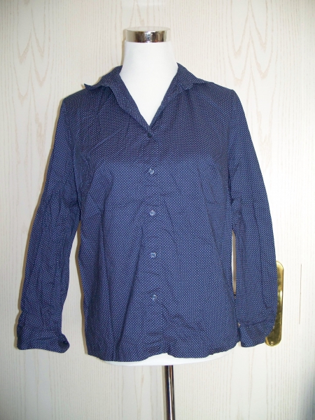 VINTAGE// Dunkelblaue Baumwollbluse mit weißen Punkten