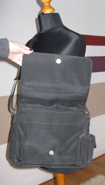 Schwarz silber Umhängetasche Laptoptasche Notebook Handyfach 