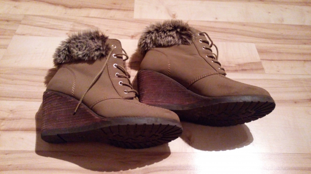 Stiefel-Stiefeletten mit Keilabsatz- halbhohe Boots / H&M Gr. 39