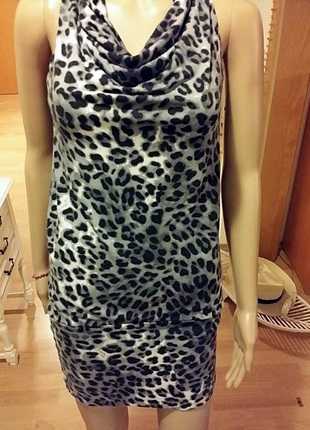 Wunderschöne Tunika /Mini Kleid in Leo look