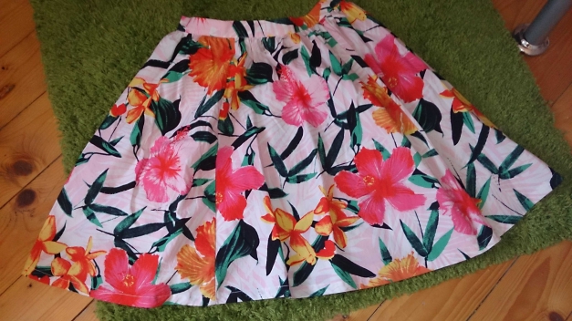 Schöner Blumenrock H&M