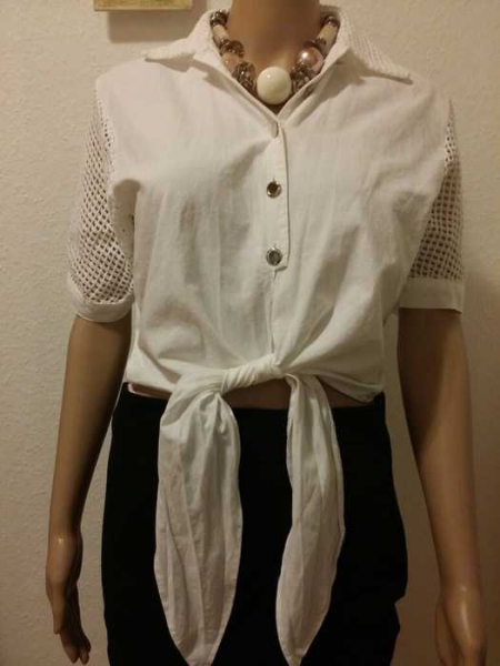 Schöne kurze Bluse zum binden und Netz Armeln / C&A