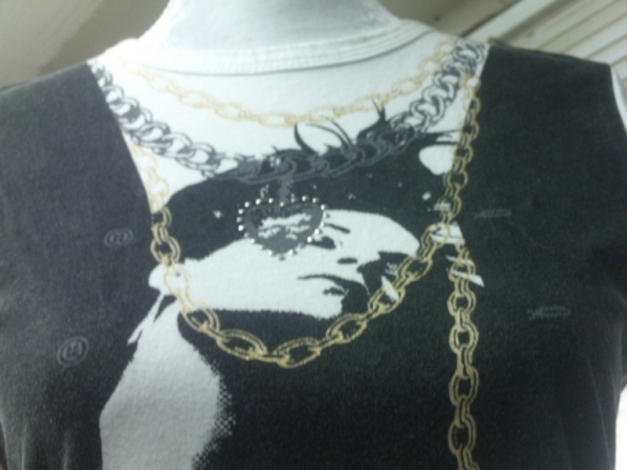 *** Shirt mit Straßsteinchen *** 