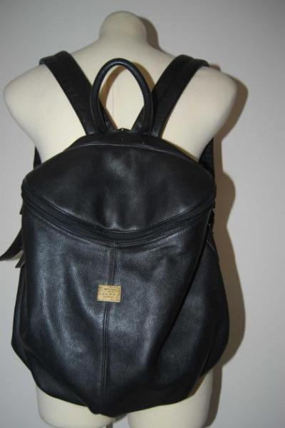 Schwarzer Leder Rucksack  Trendi