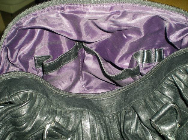 Gerry Weber Handtasche aus schwarzem Leder