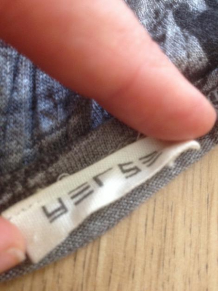 grau- schwarzer Schal/ Tuch von Yerse