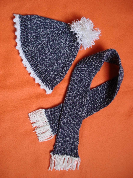 Kleinkind-Mütze und Schal