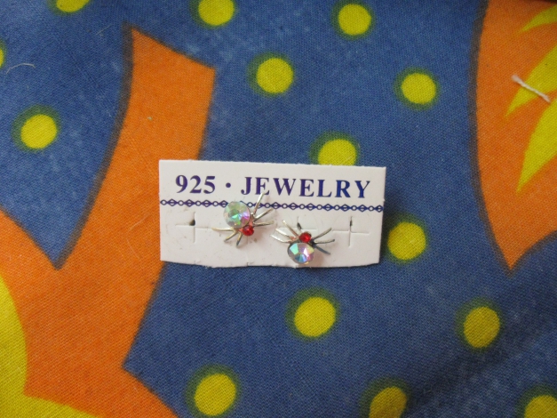 *** Ohrringe in Form einer Spinne ***