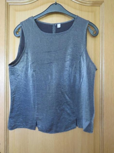 Top (sehr schick), Gr.40/M, silber-grau, Neuwertig