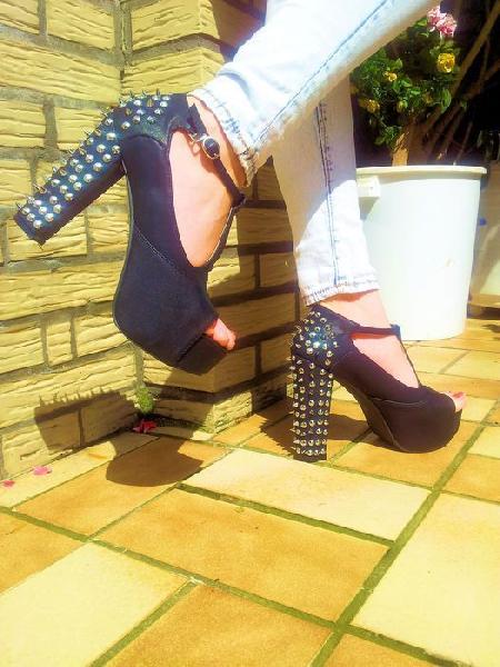 Like Jeffrey Campbell Zara Style Schuhe High Heels Studded Nieten Pumps Plateau Gr. 38 