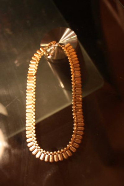 Schöne goldfarbene Kette, sehr edel