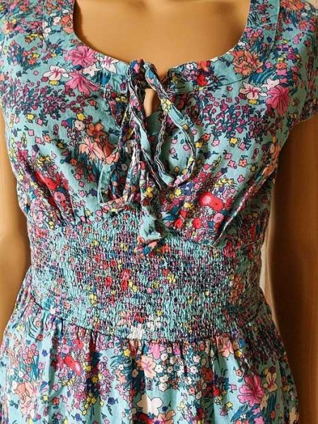 Schöne Bluse in Blummenprint von Qutfit Fashion