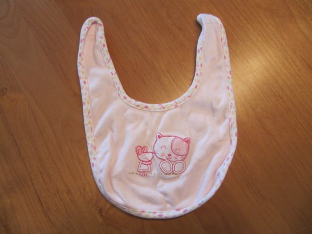 Süßes Lätzchen mit Klettverschluss Kätzchen