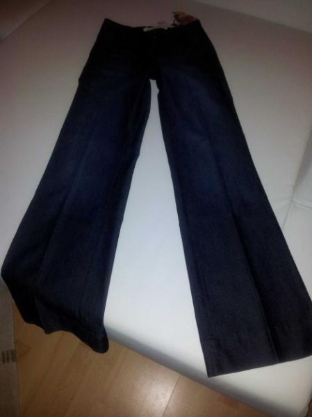 Sehr süße und schöne Schlaghose von Hallhuber, Jeans, NEU